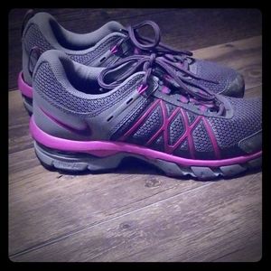 Womens Nike Trail running shoe 9